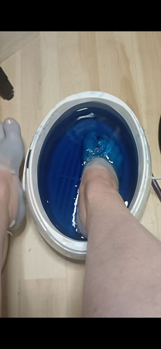 Värmande paraffinbad för fötter